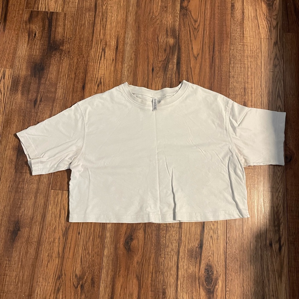 H&M white crop tee
